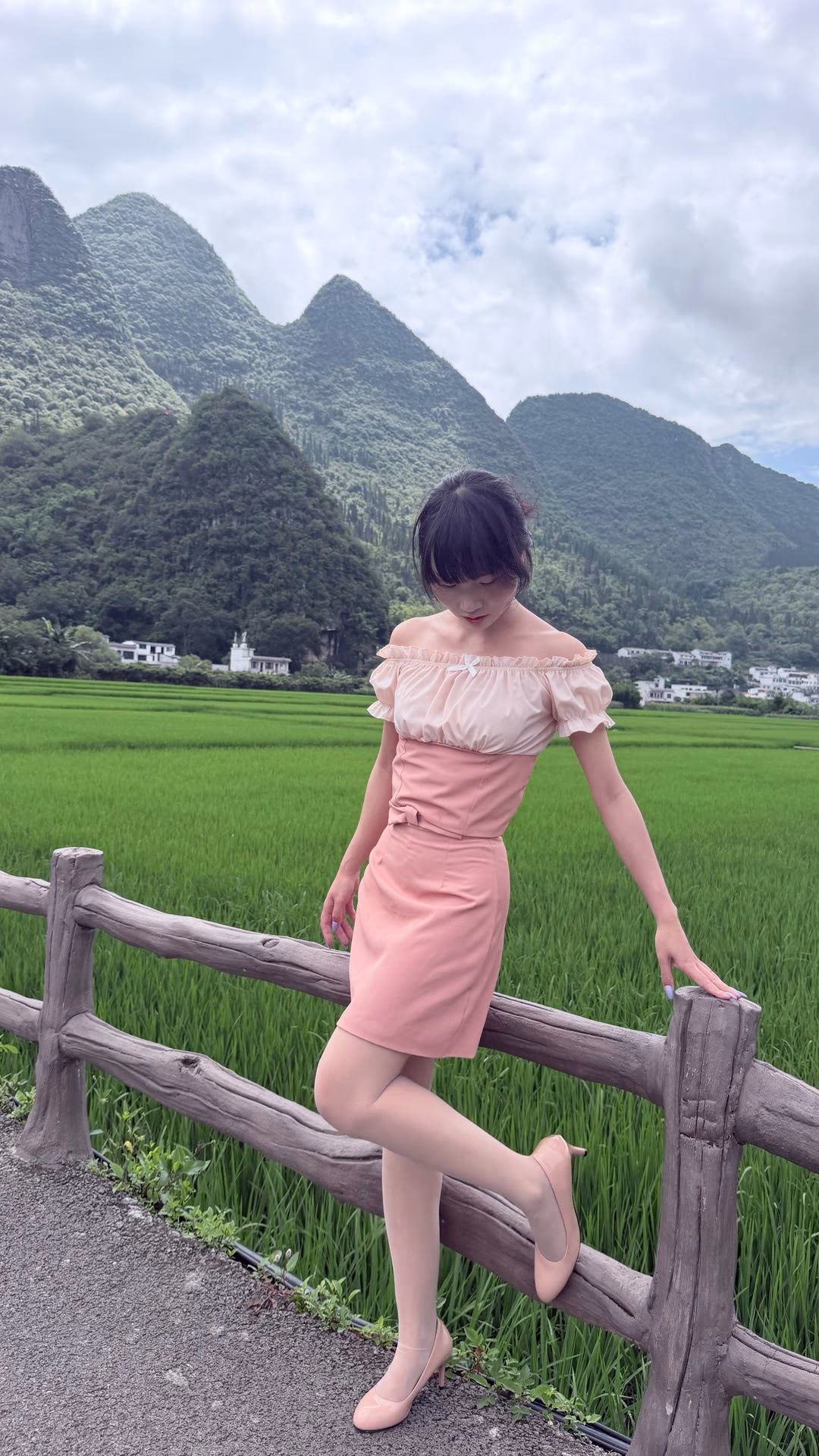 Trang phục toàn màu hồng（4）