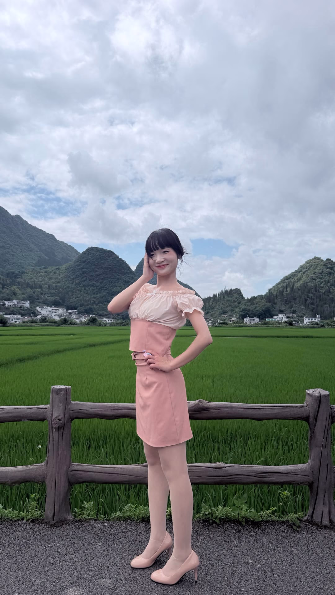 Trang phục toàn màu hồng（6）