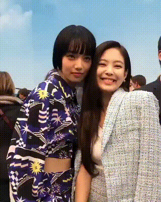 Komatsu Nana Jennie gif